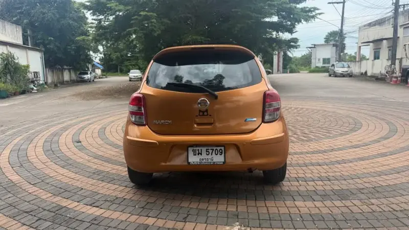 Nissan March 2010